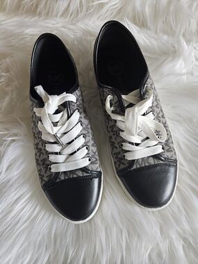 Michael Kors Women's Gray Logo Lace-Up Sneakers